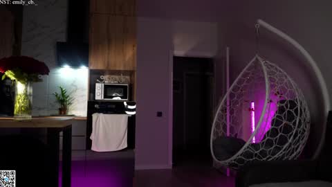 emilybatee online show from September 25, 6:33 pm