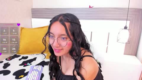 Snapshot of emilyblussh chatting on March 16, 6:34 pm Emily Bluush online show from March 16, 6:34 pm