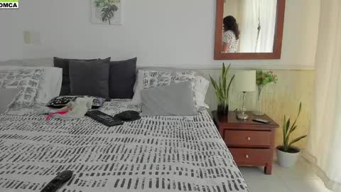 Snapshot of emilyboobs_ chatting on April 5, 12:46 pm Emily online show from April 5, 12:46 pm