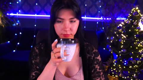 Emy online show from December 7, 10:45 am