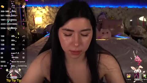 Snapshot of emilycandys chatting on April 27, 6:22 am Emy online show from April 27, 6:22 am