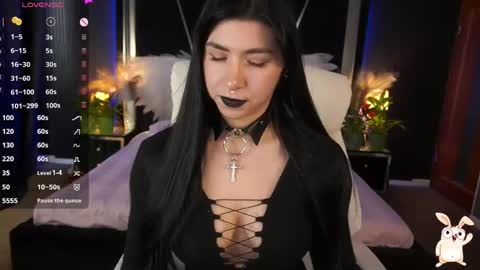 Snapshot of emilycandys chatting on June 6, 6:51 am Emy online show from June 6, 6:51 am