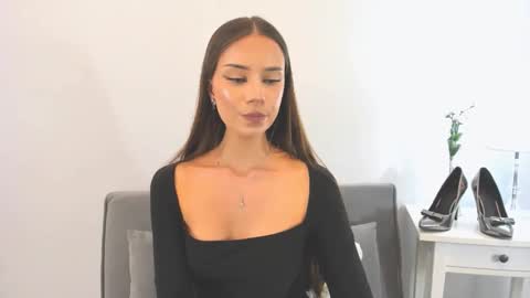 EmilyCharming online show from December 6, 12:23 am