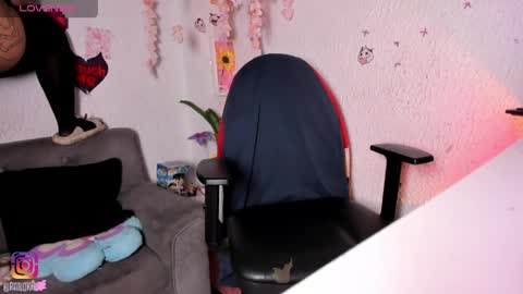 Snapshot of emilycollei chatting on May 24, 2:38 am Emily online show from May 24, 2:38 am