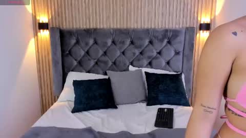 Snapshot of emilygracce chatting on June 28, 12:33 pm emilygracce online show from June 28, 12:33 pm