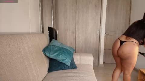 Emily online show from December 3, 2:04 pm