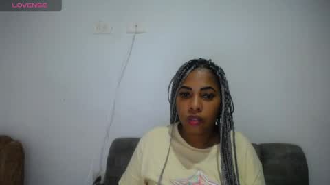 Emilyhines online show from April 17, 11:30 pm