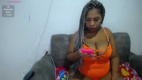 Snapshot of emilyhines__ chatting on April 24, 10:56 pm Emilyhines online show from April 24, 10:56 pm
