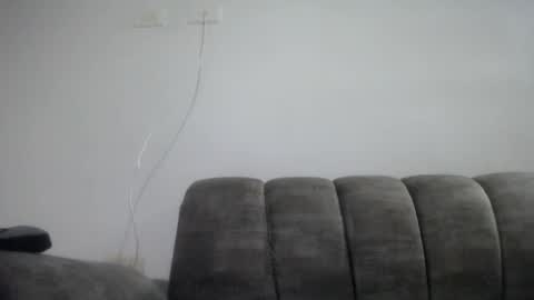 Snapshot of emilyhines__ chatting on May 18, 4:07 am Emilyhines online show from May 18, 4:07 am
