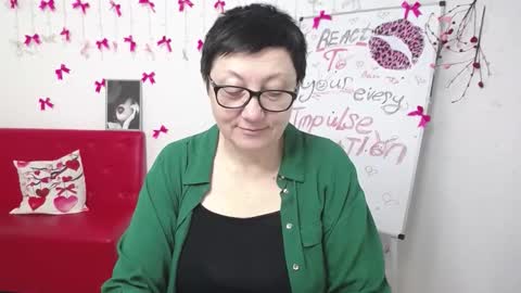 Emily online show from March 14, 6:19 am