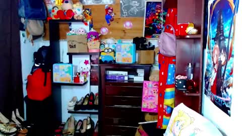 Nickole online show from April 18, 5:17 pm