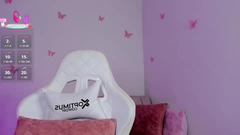 Snapshot of emilyrive chatting on September 25, 11:14 am Emily online show from September 25, 11:14 am