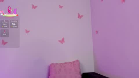 Snapshot of emilyrive chatting on October 8, 10:35 am Emily online show from October 8, 10:35 am