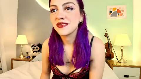 Snapshot of emilyroth chatting on June 10, 7:02 pm emily online show from June 10, 7:02 pm