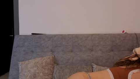Snapshot of emilyrousex chatting on May 5, 3:42 pm emilyrousex online show from May 5, 3:42 pm