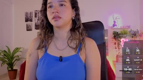 Snapshot of emilyrousex chatting on May 28, 3:31 pm emilyrousex online show from May 28, 3:31 pm