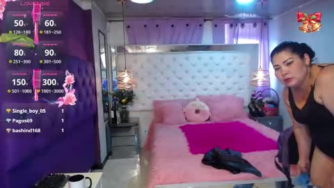 Emily online show from December 19, 6:56 pm