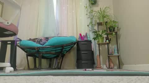 Snapshot of emilyshaze chatting on April 25, 7:11 pm emily haze online show from April 25, 7:11 pm
