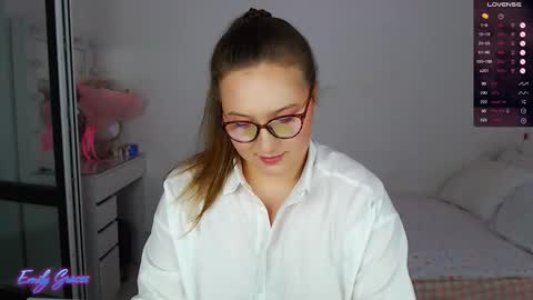 Snapshot of emilyxgrasez chatting on September 14, 1:38 am Emily online show from September 14, 1:38 am