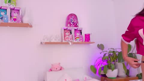 Emily Bank online show from March 26, 3:39 pm