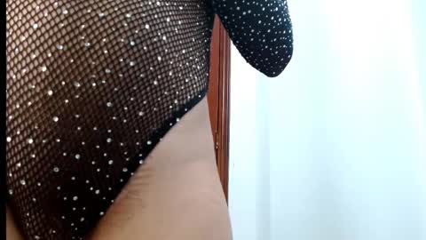 emilyzans07 online show from February 22, 9:37 pm