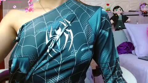 emilyzans07 online show from October 10, 9:03 pm