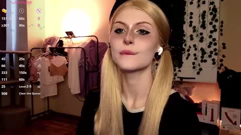 emimiy online show from October 5, 9:07 am