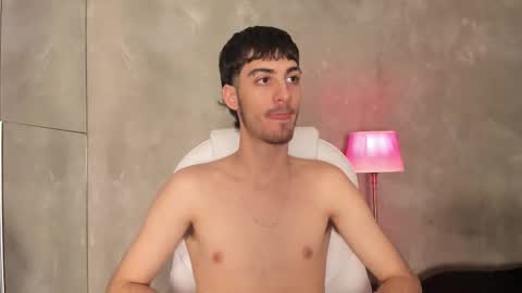 emir_ozan online show from February 19, 7:32 pm