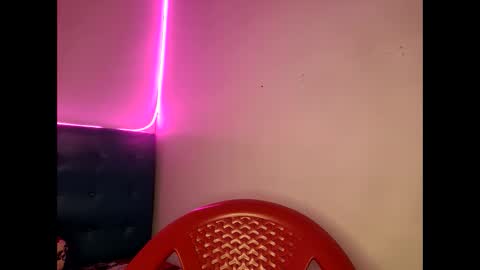 L i a    time online 7am - 1pm Gtm-5  online show from February 1, 5:11 pm