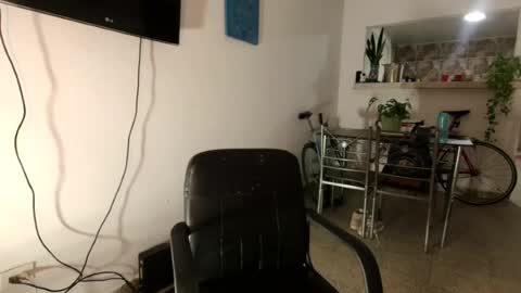 emma______1996 online show from June 13, 8:23 am