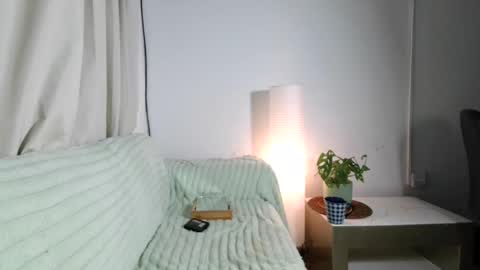 emma______1996 online show from July 11, 7:33 am