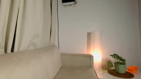 emma______1996 online show from July 22, 7:22 am