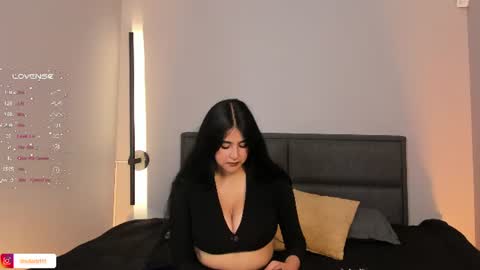 Snapshot of emma__clark__ chatting on July 6, 8:11 pm Emma Clark online show from July 6, 8:11 pm