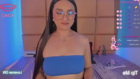 Snapshot of emma__js_ chatting on April 30, 8:57 pm emma__js_ online show from April 30, 8:57 pm