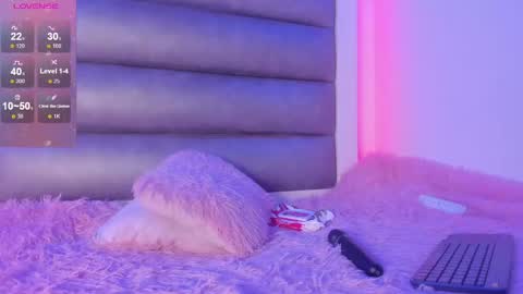 Snapshot of emma__js_ chatting on June 5, 6:52 am emma__js_ online show from June 5, 6:52 am