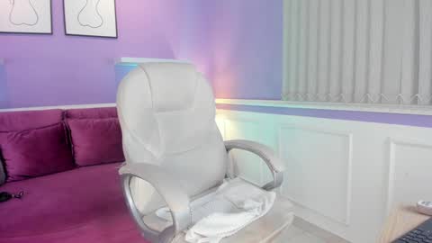 Snapshot of emma__walkerr_ chatting on January 27, 10:16 pm emma__walkerr_ online show from January 27, 10:16 pm