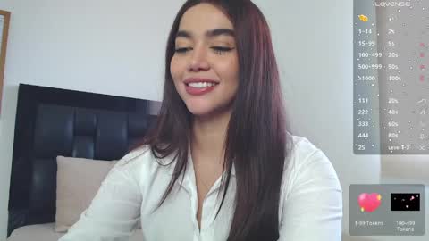 Snapshot of emma_aaa chatting on April 19, 1:21 pm Rocio online show from April 19, 1:21 pm