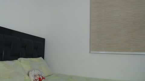 Snapshot of emma_aaa chatting on June 26, 6:51 am Rocio online show from June 26, 6:51 am