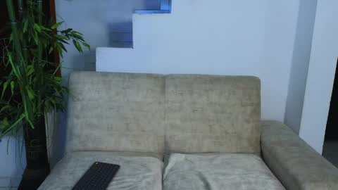 Snapshot of emma_blue_ chatting on April 29, 2:59 am Emma Blue modelo independiente online show from April 29, 2:59 am