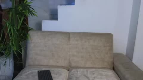 Snapshot of emma_blue_ chatting on July 22, 6:05 am Emma Blue modelo independiente online show from July 22, 6:05 am