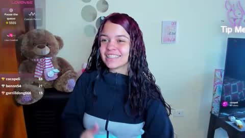 Snapshot of emma_boo_ chatting on February 13, 6:48 pm emma_boo_ online show from February 13, 6:48 pm