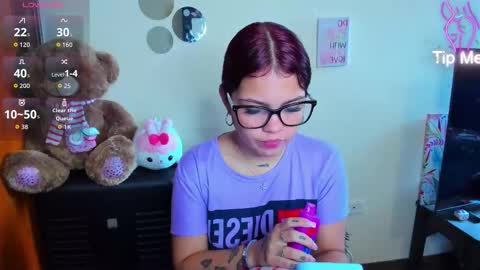Snapshot of emma_boo_ chatting on February 19, 3:30 pm emma_boo_ online show from February 19, 3:30 pm