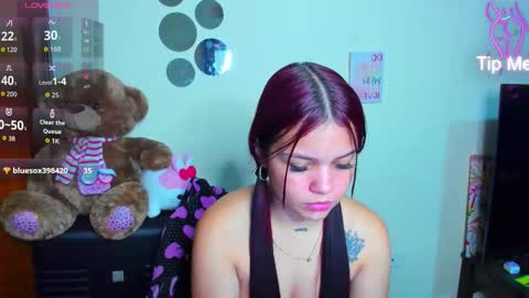 Snapshot of emma_boo_ chatting on March 17, 3:00 am emma_boo_ online show from March 17, 3:00 am