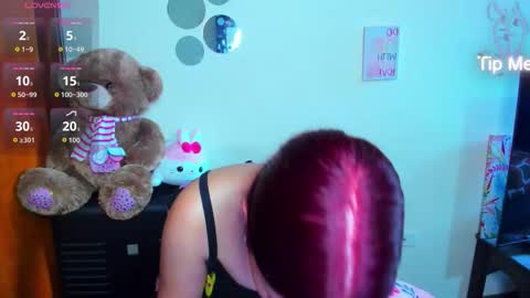 Snapshot of emma_boo_ chatting on March 24, 3:06 pm emma_boo_ online show from March 24, 3:06 pm