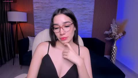 Snapshot of emma_caarter chatting on June 12, 3:38 am emma_caarter online show from June 12, 3:38 am