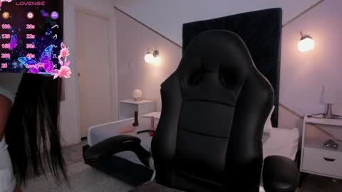 pau online show from January 27, 10:16 pm