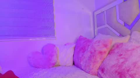  Emma  online show from March 13, 2:40 am