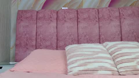 Snapshot of emma_curvy1 chatting on April 18, 3:10 am Emma online show from April 18, 3:10 am