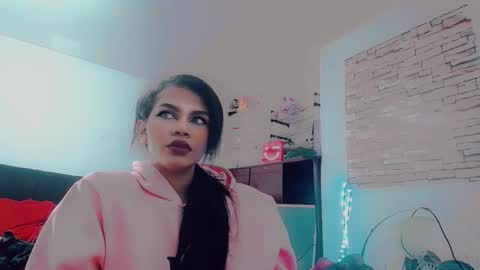 emma online show from February 15, 1:02 am