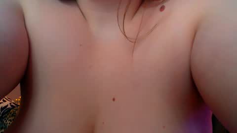 Snapshot of emma_dorn chatting on December 14, 11:39 am Eva online show from December 14, 11:39 am